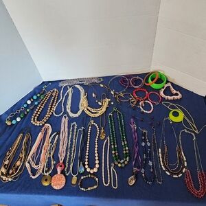 Costume Jewelry Lot 40 Necklaces Bracelets Beads Crystal Vintage To Mod Wearable